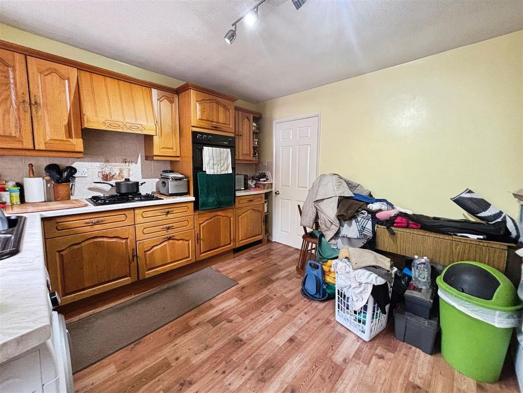 Property photo 3 of 15 Kitchen/Diner