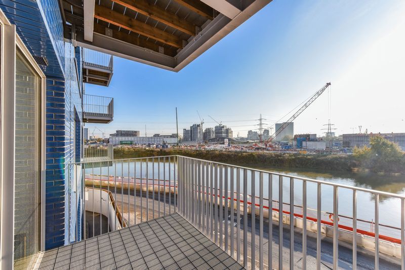 Property photo 3 of 15 Photo 11