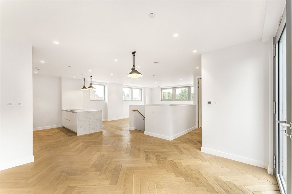 Property photo 1 of 22 Open Plan Living