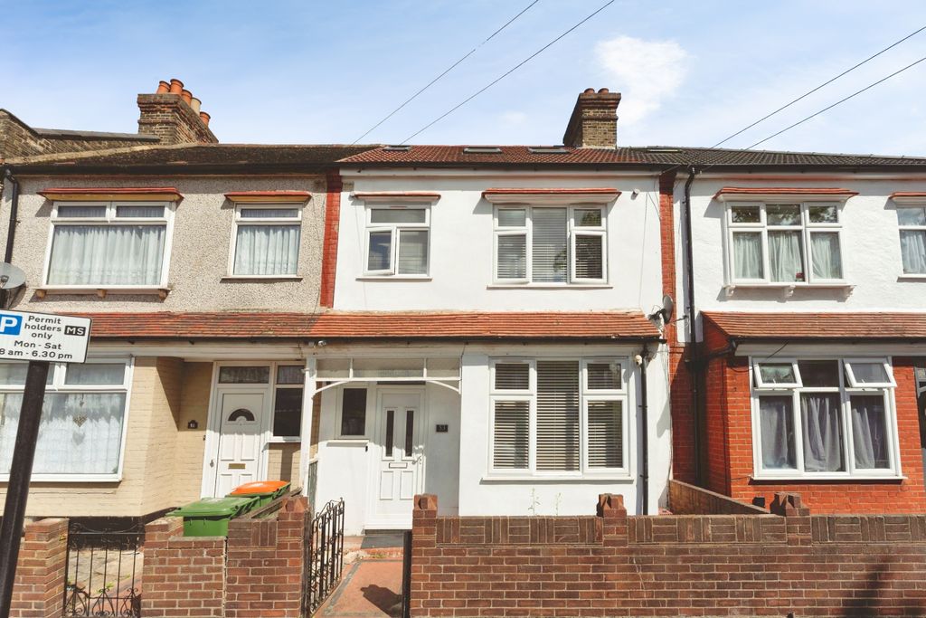 Property photo 1 of 18