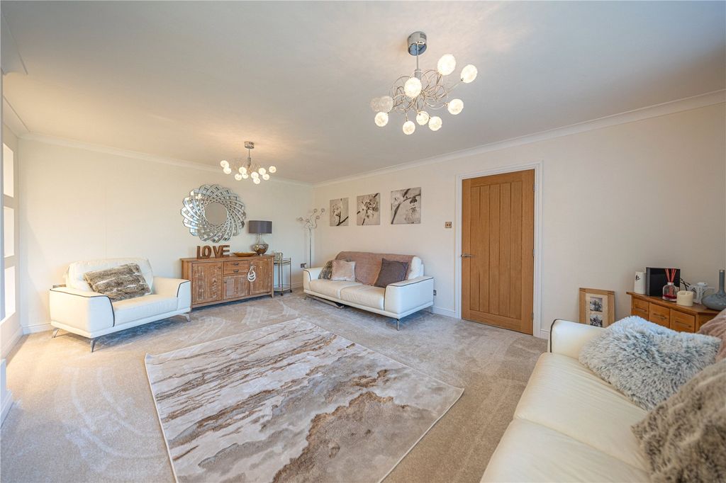 Additional image 17 of 4 bed detached house for saleCarnoustie, Tamworth, Staffordshire B77