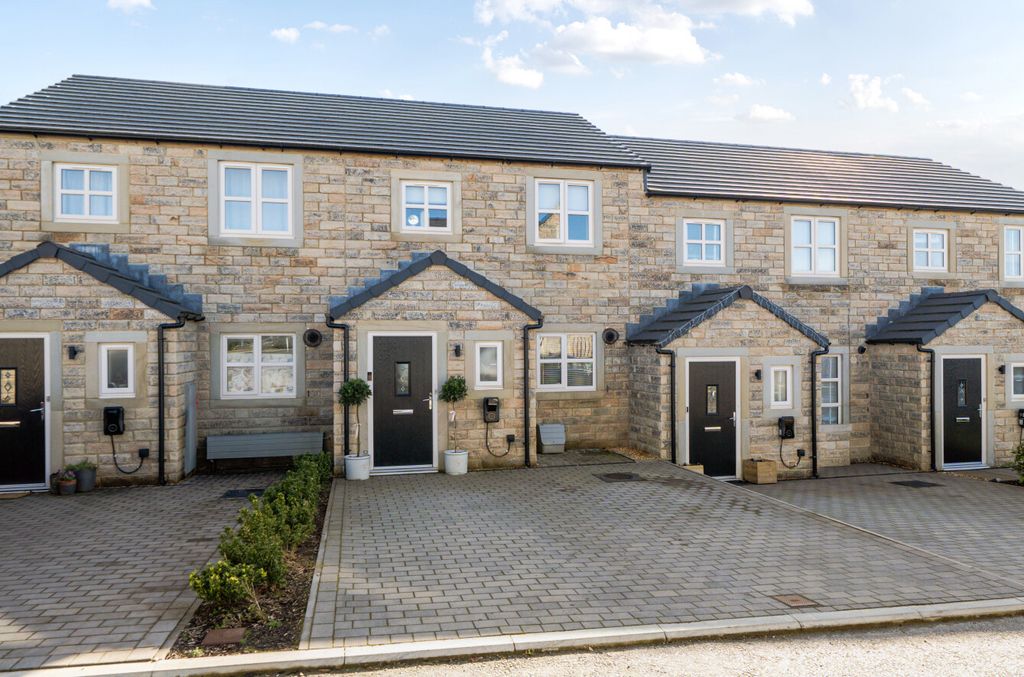 Property photo 1 of 10 1423580-1-69B92F8...