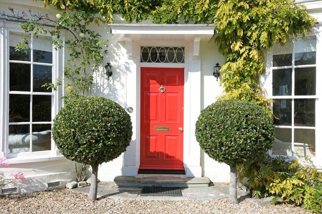 Property photo 2 of 11 Image