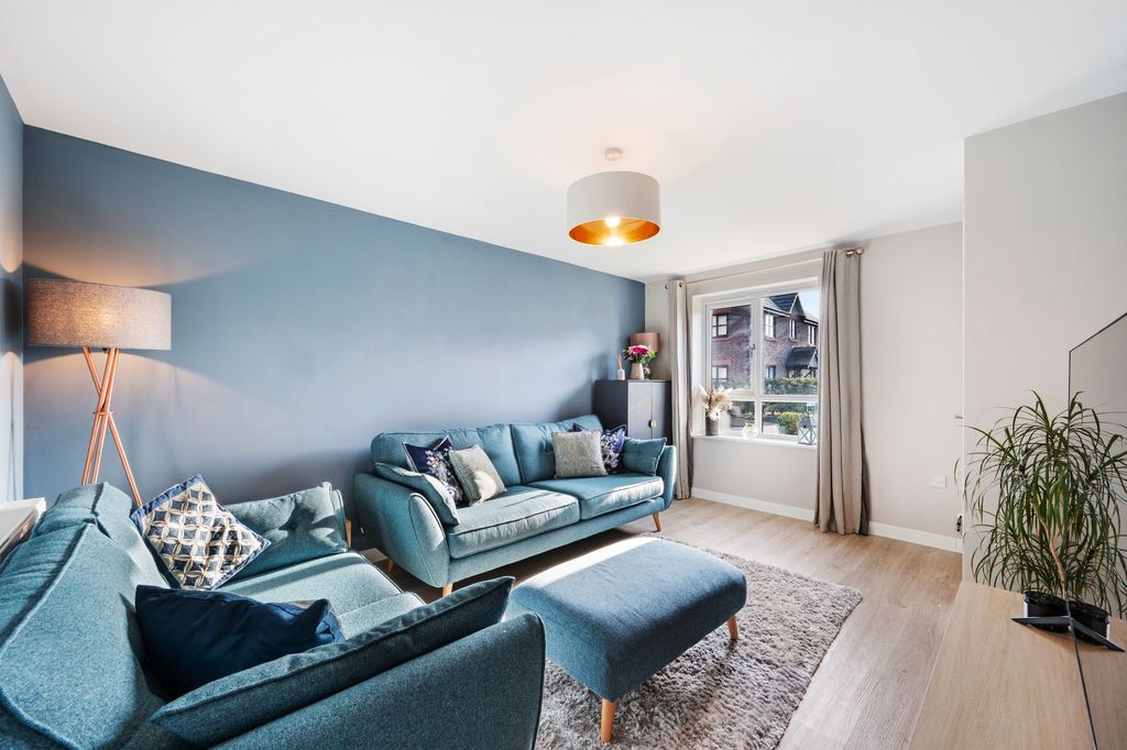 Property photo 3 of 35