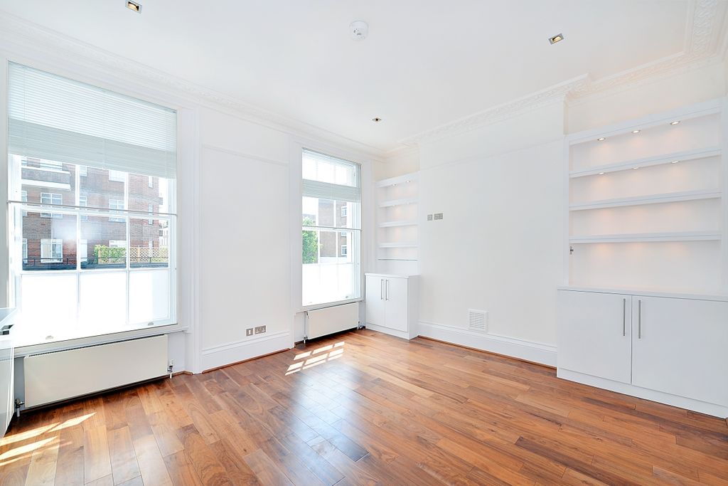 Property photo 3 of 8 100A-Kings-Road2