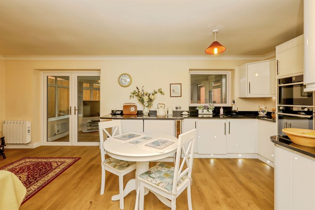 Property photo 3 of 16