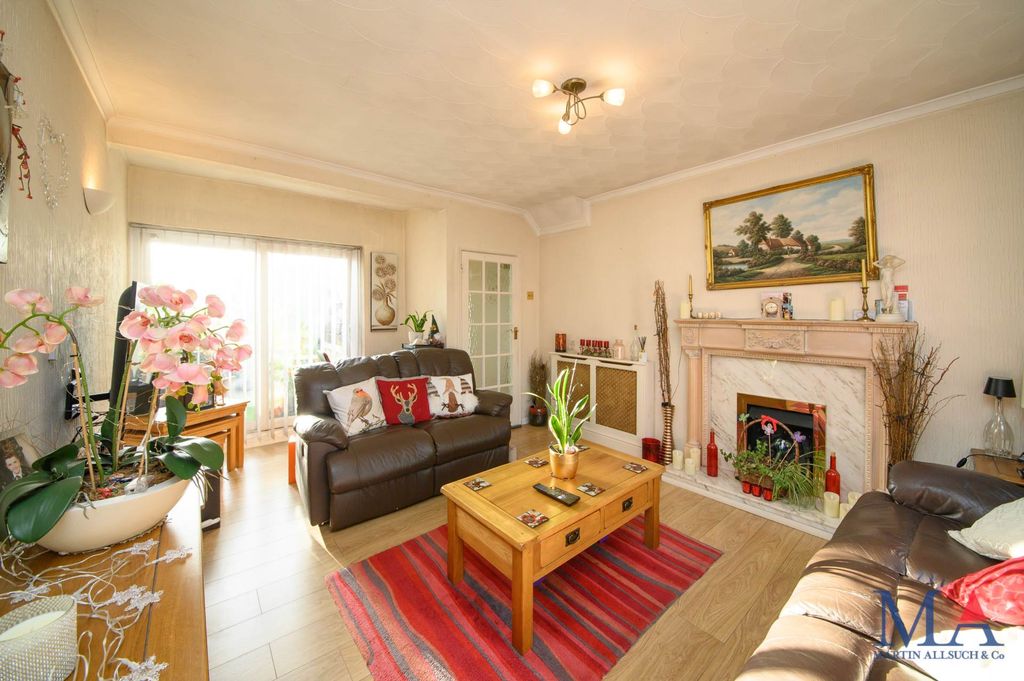 Property photo 3 of 24