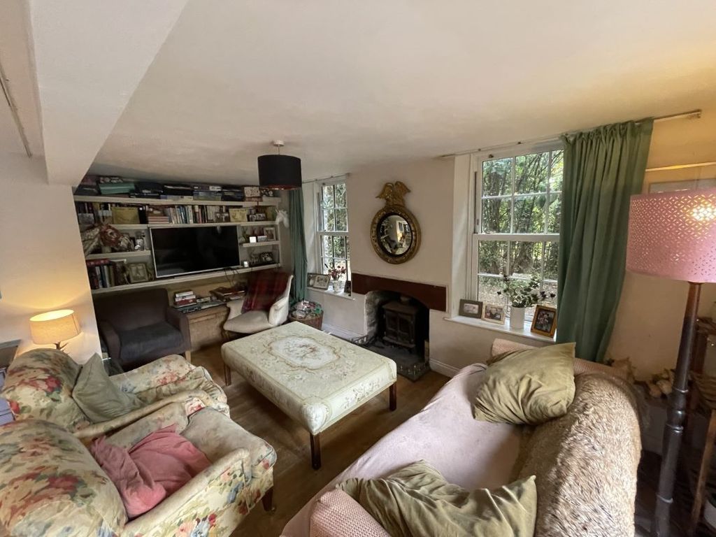Property photo 3 of 24