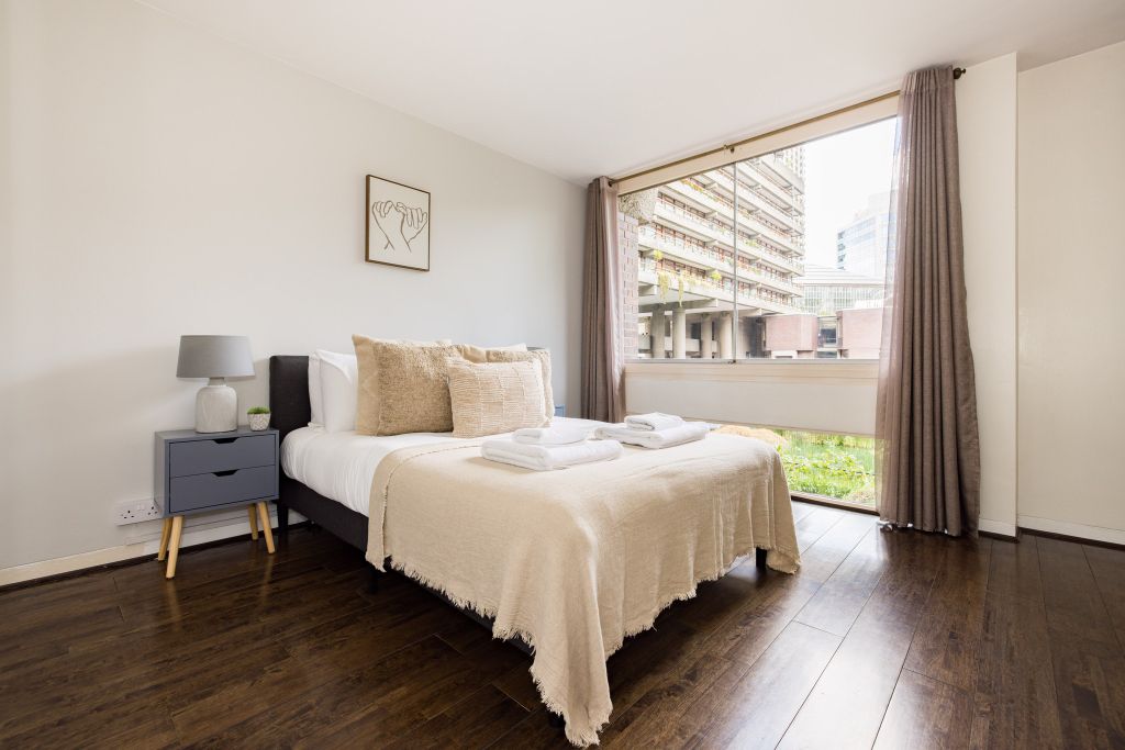 Property photo 3 of 31 Bedroom