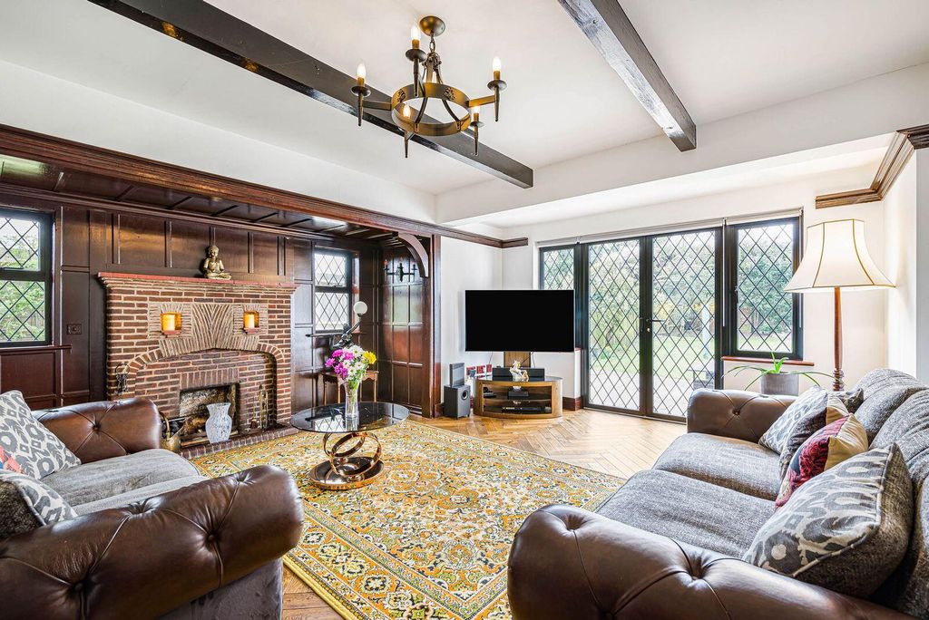 Property photo 3 of 53 Living Room