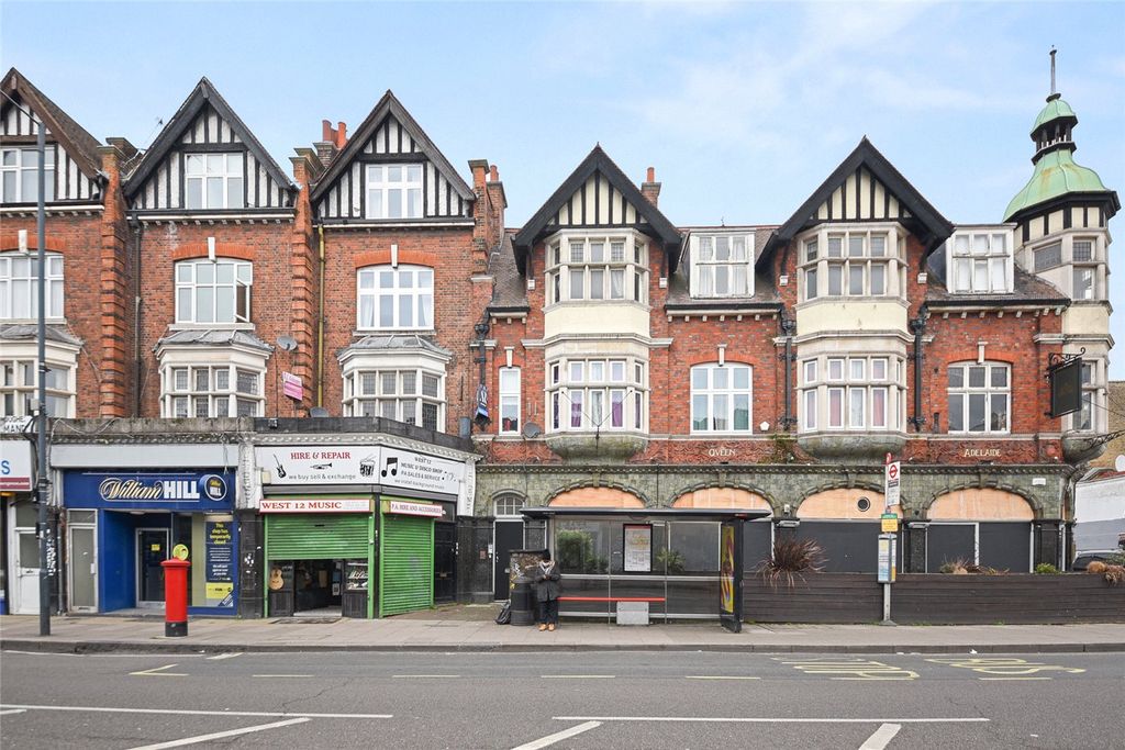 Property photo 3 of 8 Picture No. 06