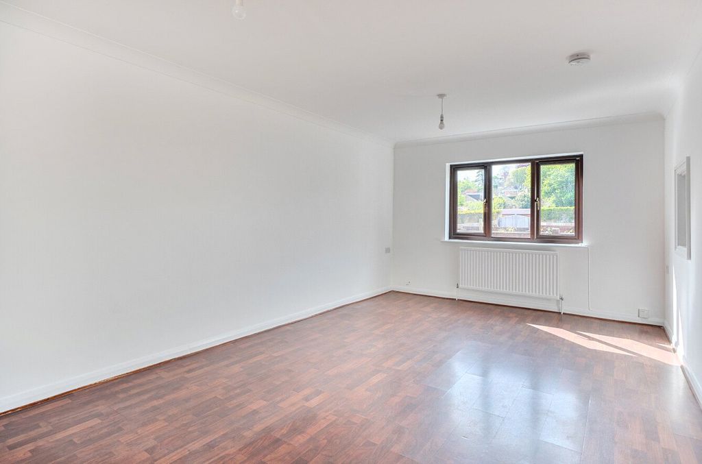 Property photo 2 of 10 Living/Dining Room