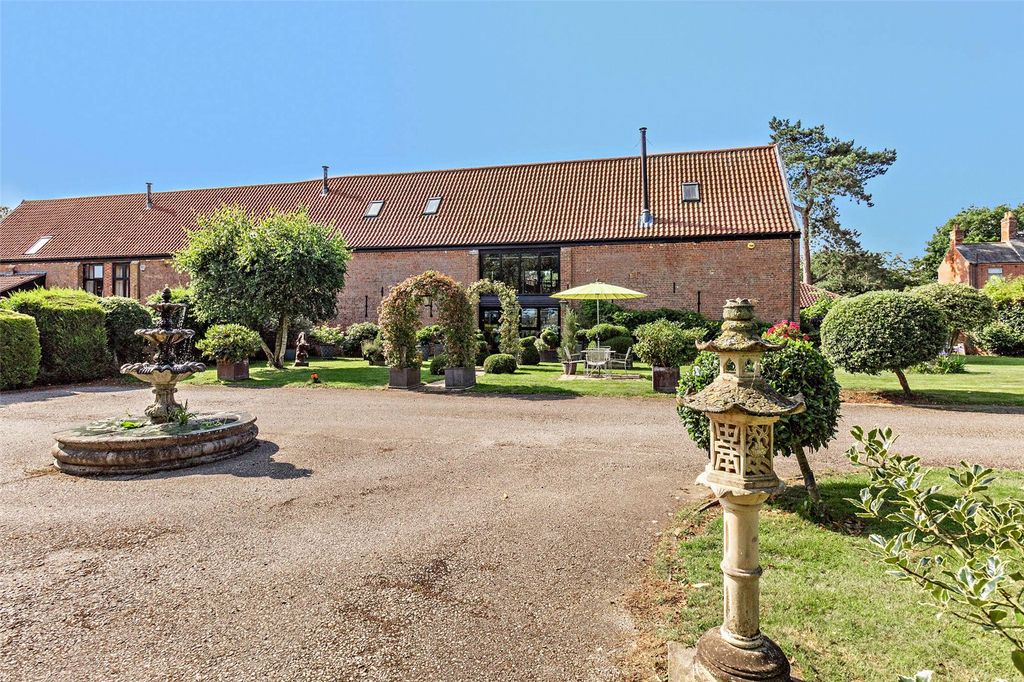 Property photo 1 of 24 Burlingham Barn