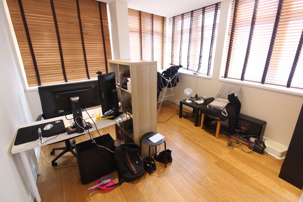 Property photo 2 of 4
