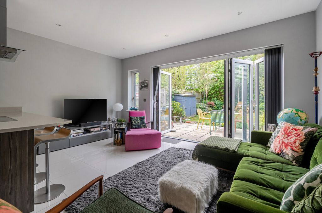 Property photo 2 of 20 1441297-8-69De2Ab...