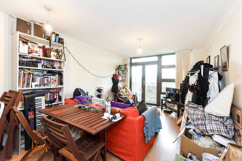 Property photo 2 of 11