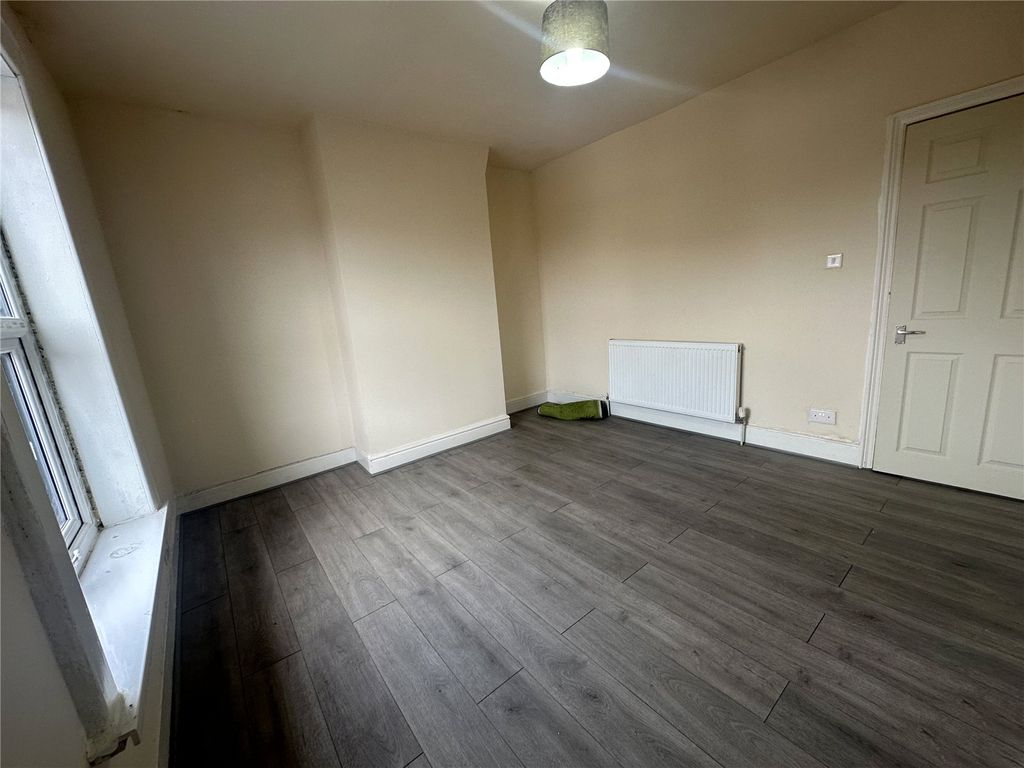 Property photo 2 of 19 Picture No. 09