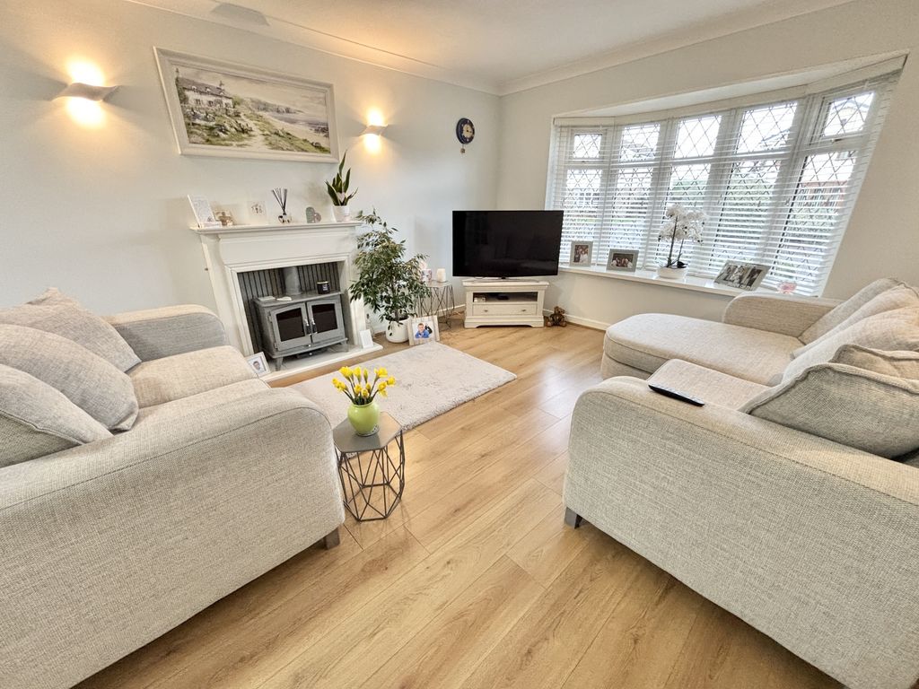 Property photo 3 of 26