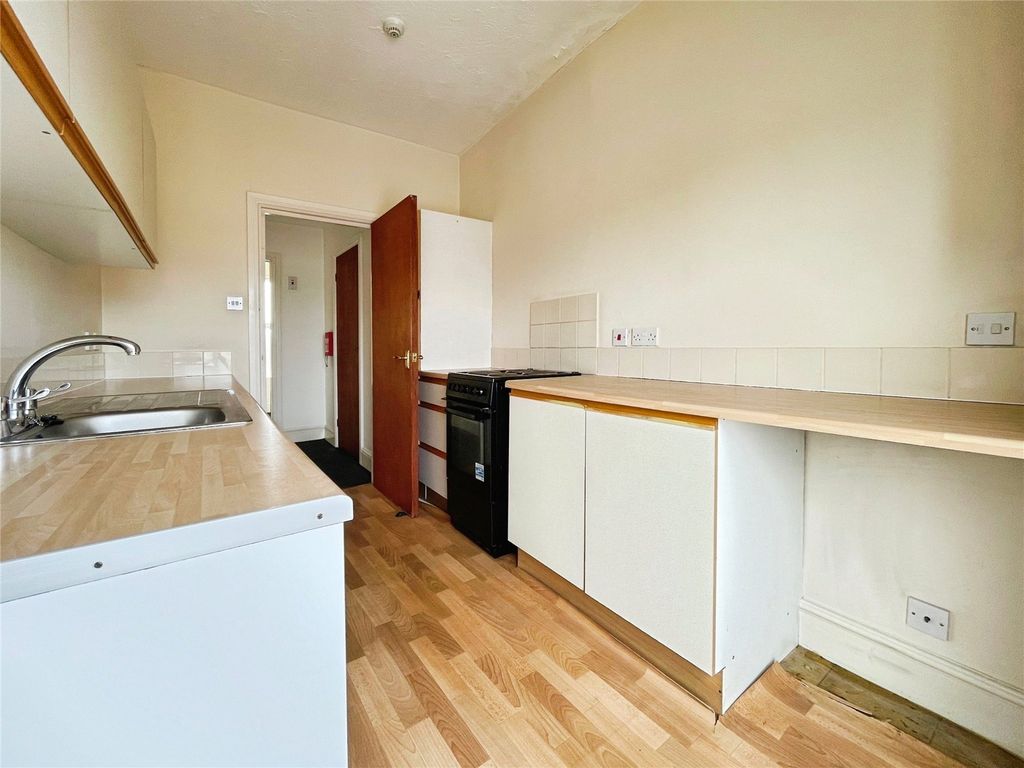 Property photo 3 of 14 Kitchen