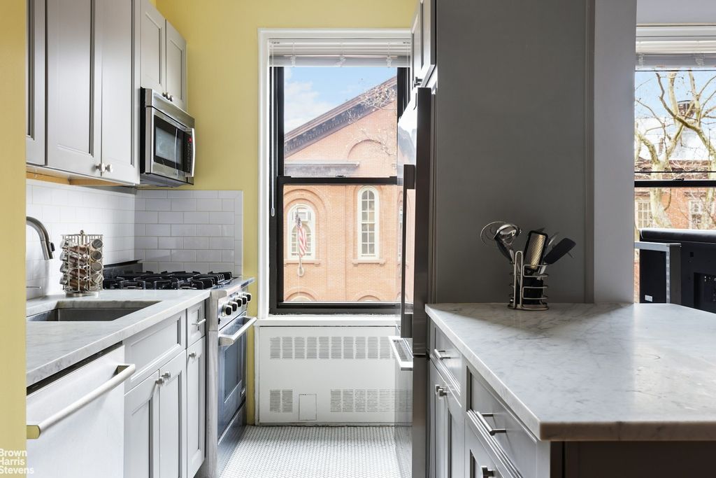 Property photo 3 of 8 <Alttext/>