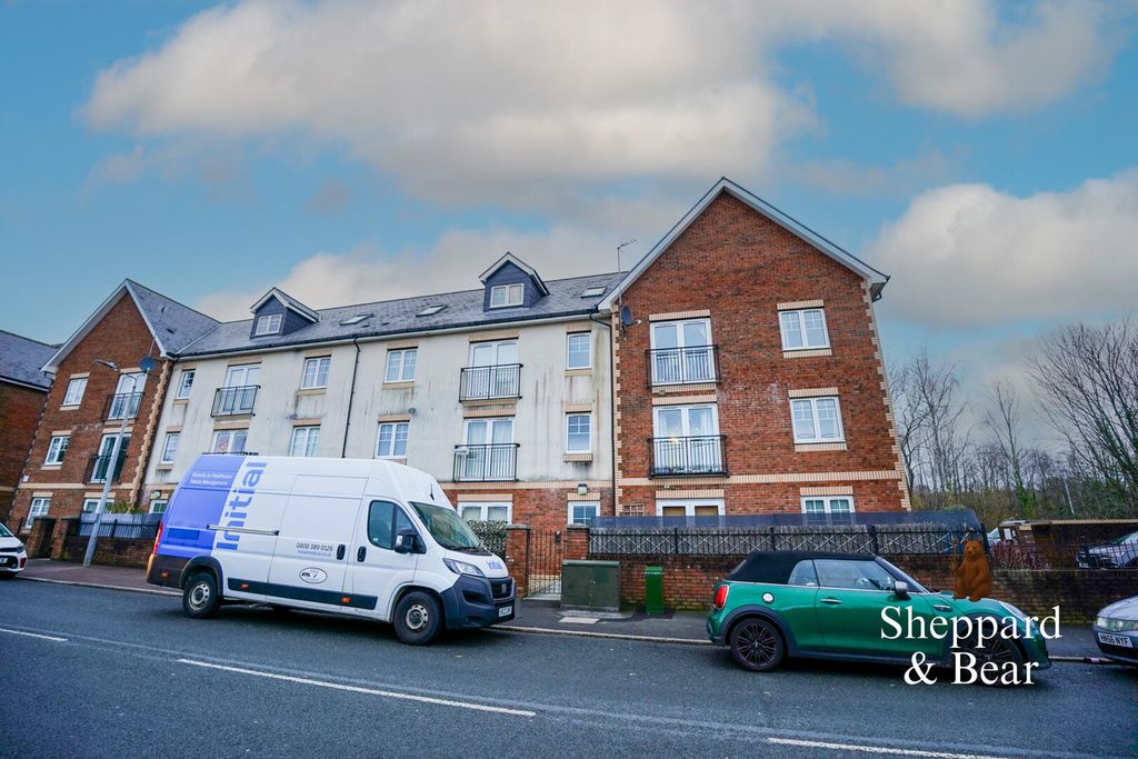 Property photo 1 of 25 Front (Exterior)