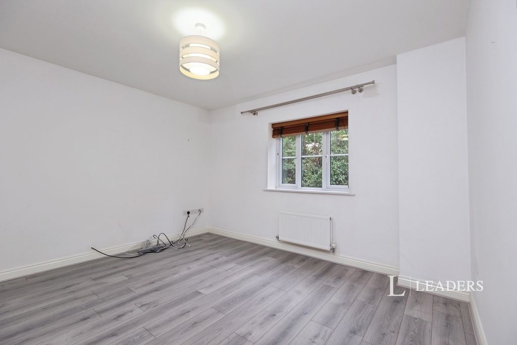 Property photo 3 of 14 Pbox-Img.Jpg
