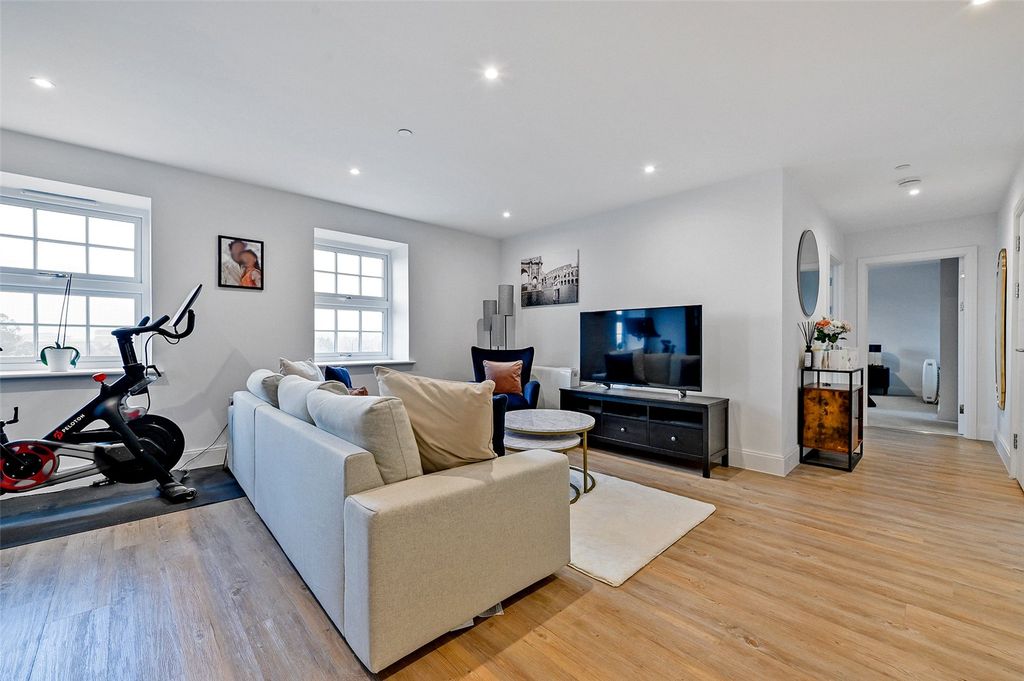 Property photo 3 of 18 Reception Room