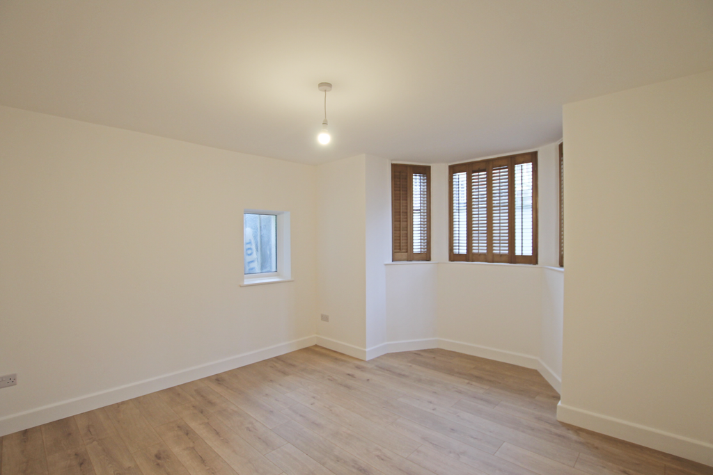 Property photo 3 of 6 Picture No. 05