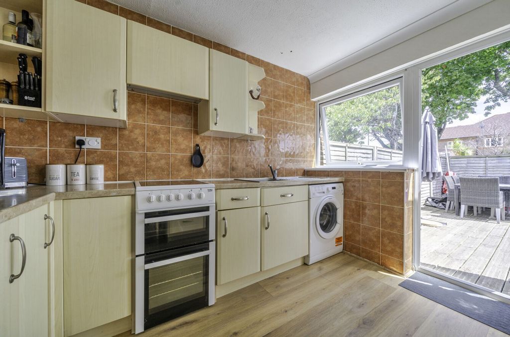 Property photo 3 of 15