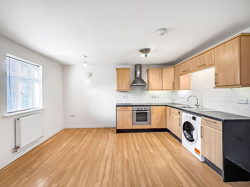 Property photo 2 of 8