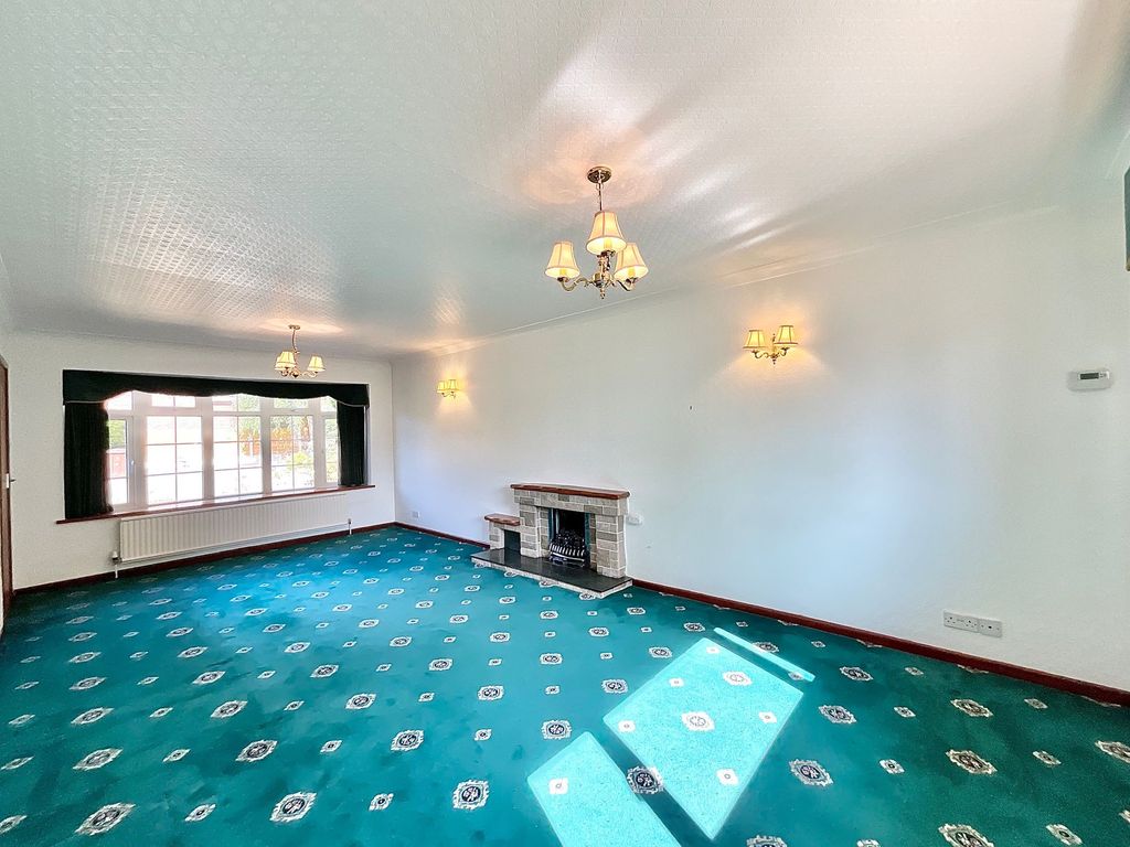 Property photo 2 of 34