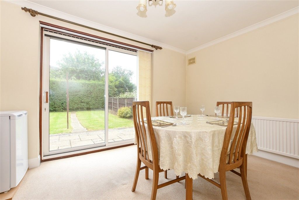 Property photo 3 of 11 Dining Room