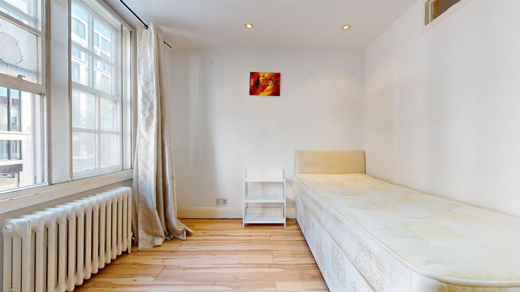 Property photo 2 of 17 6500444652A0Fd5Dce5B12B4_8F1c4A175Ecdb91Bc7d2F14c4