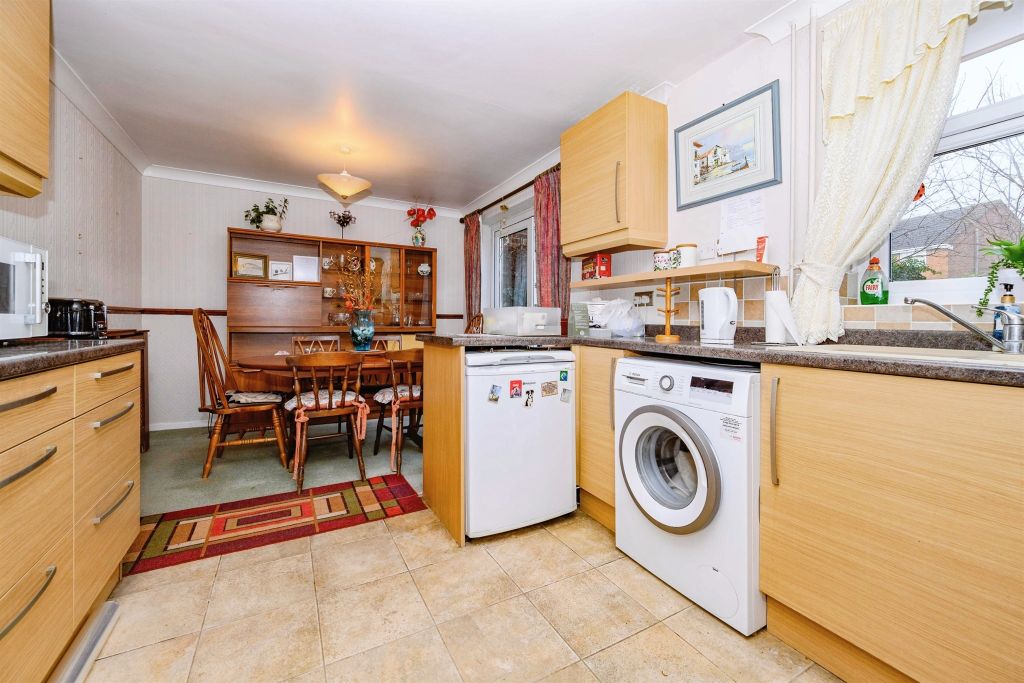 Property photo 3 of 16