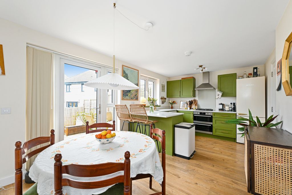 Property photo 3 of 19 Property Image 3