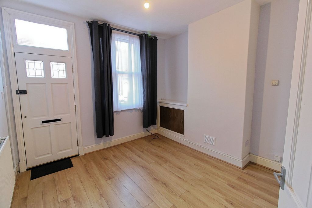 Property photo 2 of 16