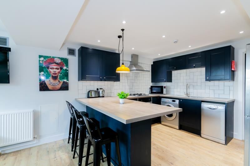 Property photo 3 of 10 Photo 2