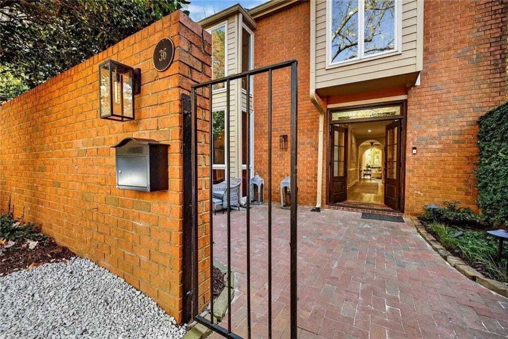 Property photo 1 of 31