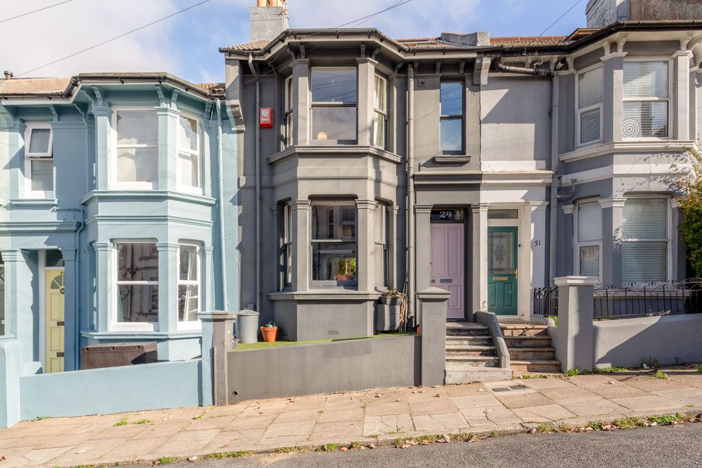 Property photo 1 of 21