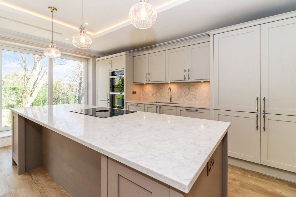 Property photo 2 of 12 Kitchen Example