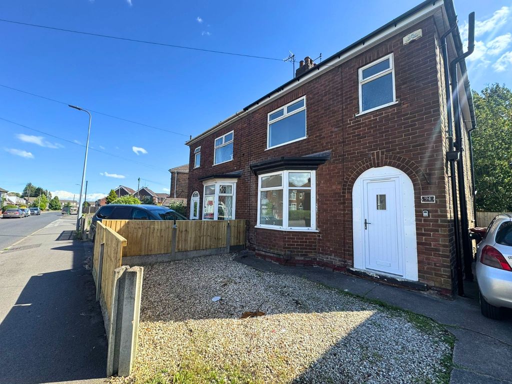 Property photo 1 of 16 94, Warwick Road Scunthorpe Dn16 1Ez