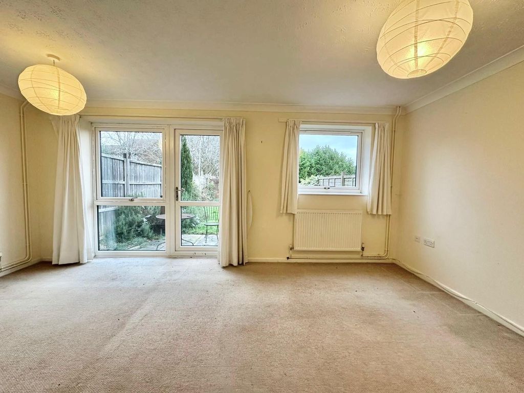 Property photo 2 of 7