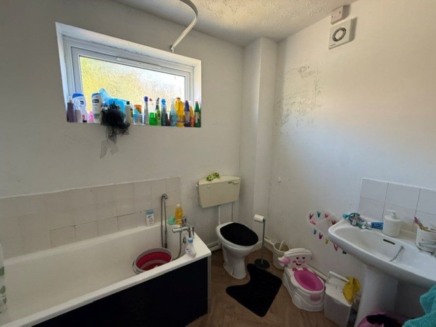 Property photo 3 of 9