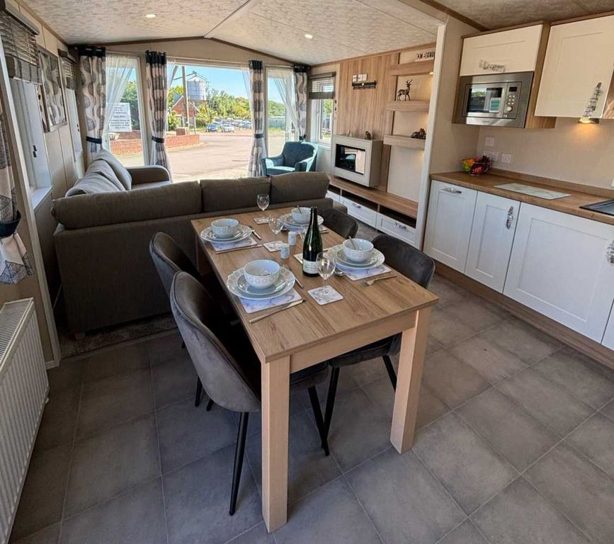 Property photo 3 of 8 Image 5