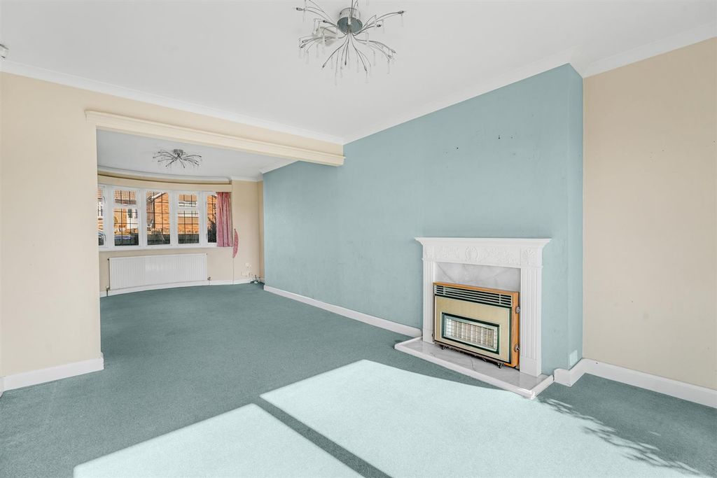 Property photo 2 of 30