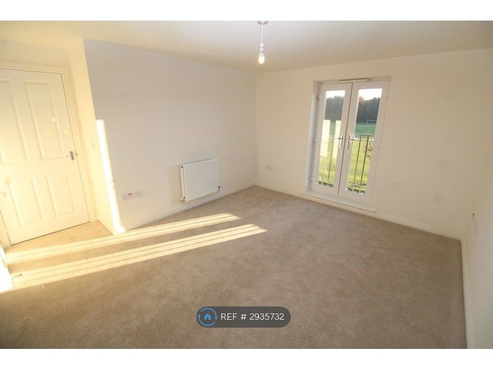 Property photo 3 of 20 Living Room / Juliette Balcony