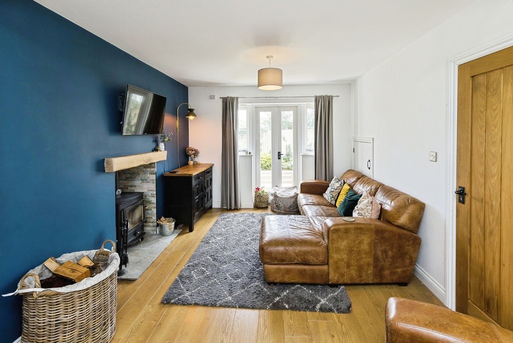 Property photo 3 of 30 Pbox-Img.Jpg