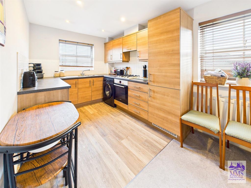 Property photo 2 of 13 Cam04098G0-Pr0134-Still009.Jpg