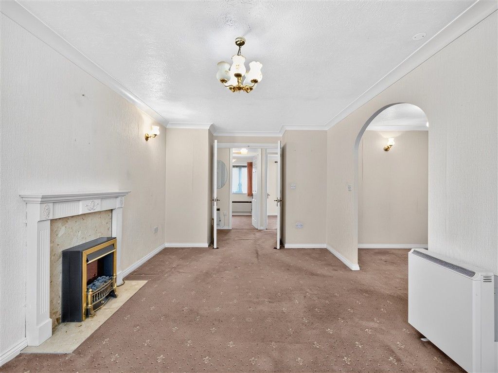 Property photo 3 of 10 Lounge