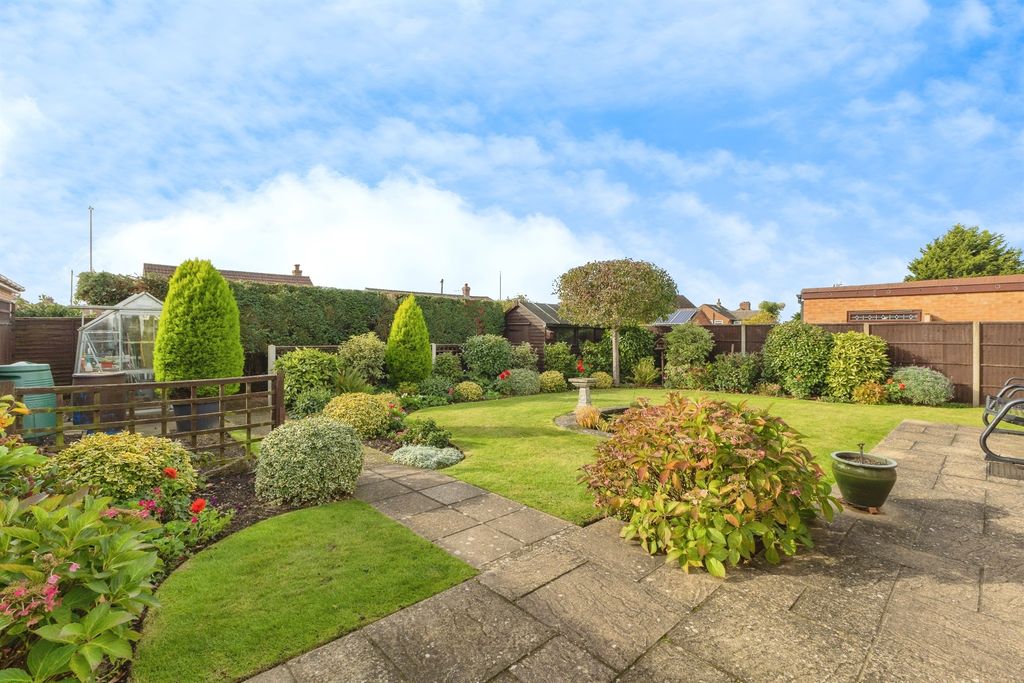 Property photo 2 of 16